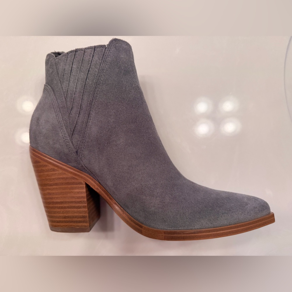 Marc Fisher Gray Suede Ankle Boots Size 8 Block Heel Pointed Toe